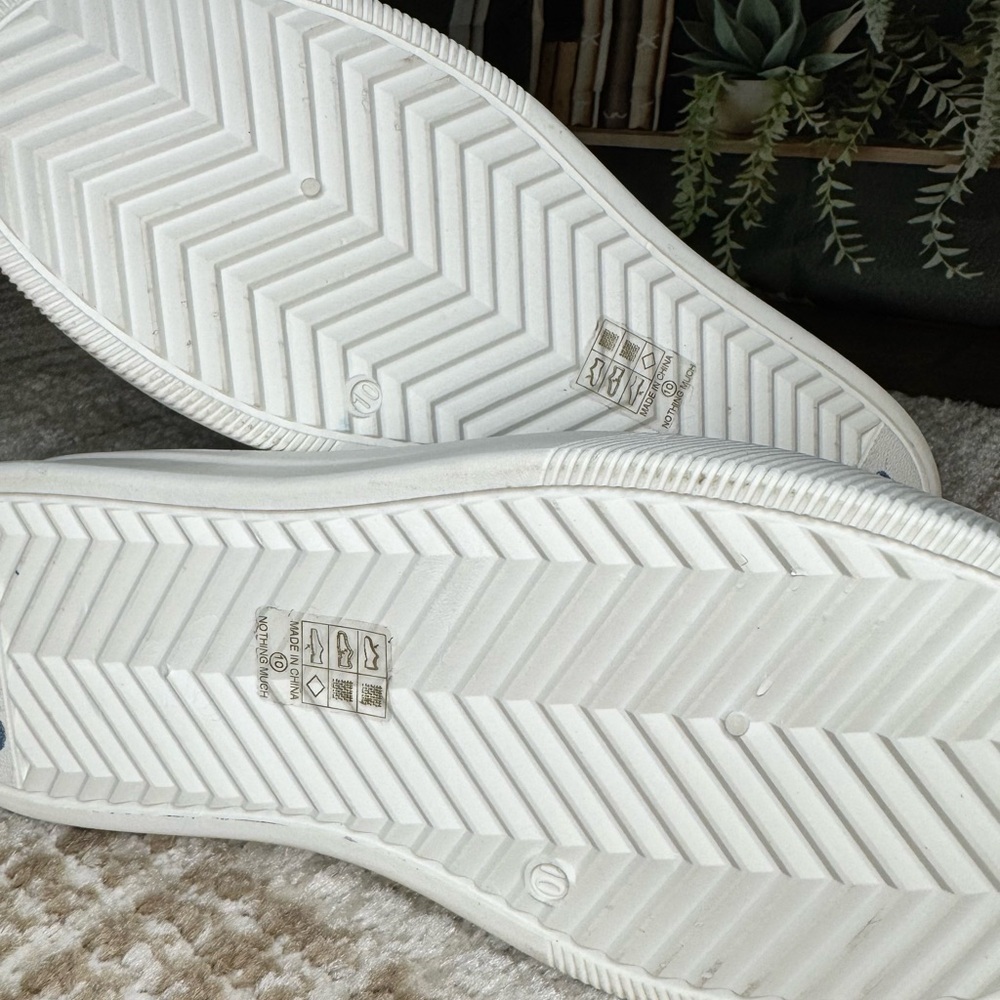 Granny Square Women's Platform Sneakers - Picture 5 of 6